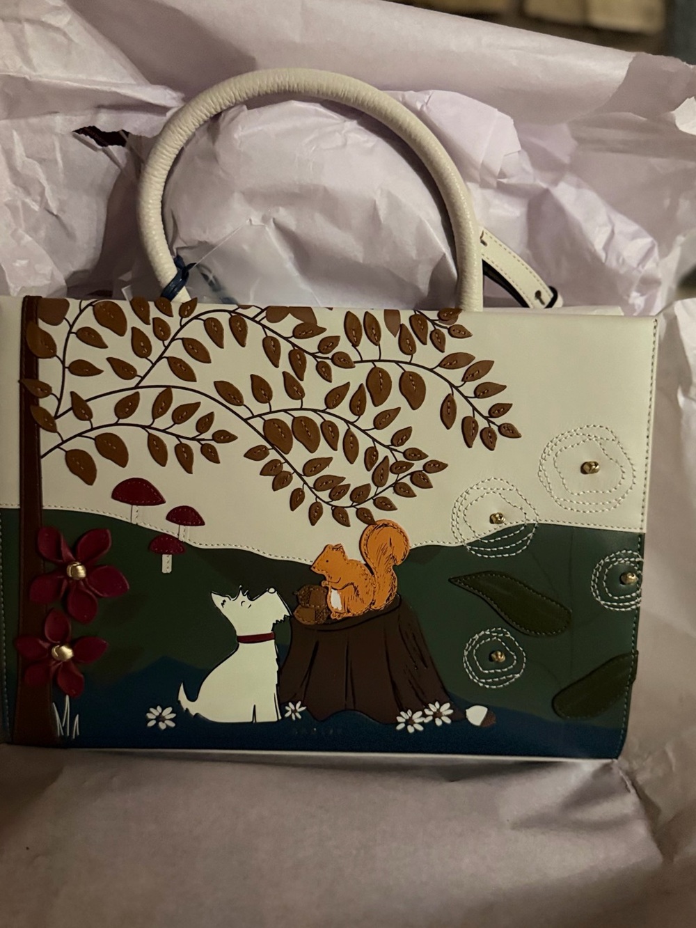 Radley London Autumn Leaves Leather Whimsical Autumn Scene Leather bag. - Picture 10 of 11
